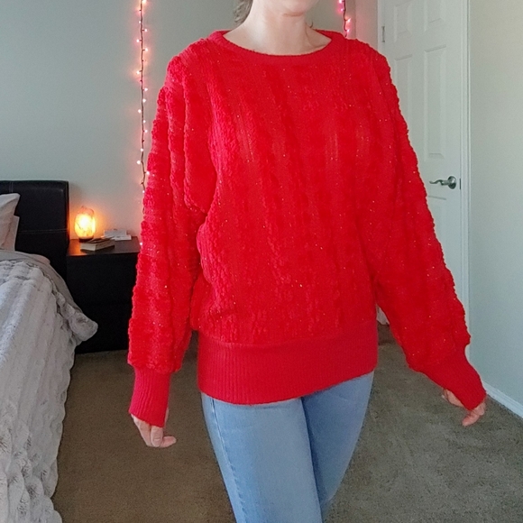 Classic red vintage chenille gold tinsel sweater - Picture 3 of 11